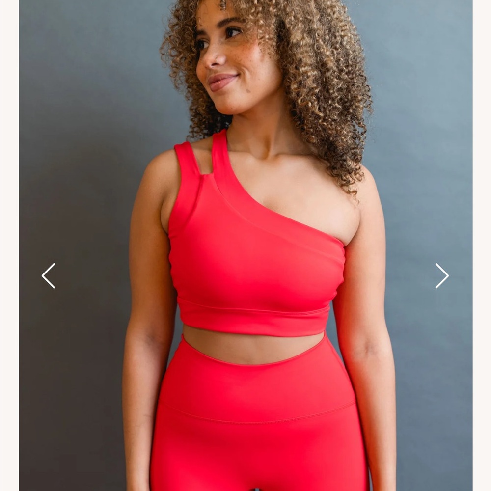 NWT Salt Project Sculpt Show Stopper Cherry Bra